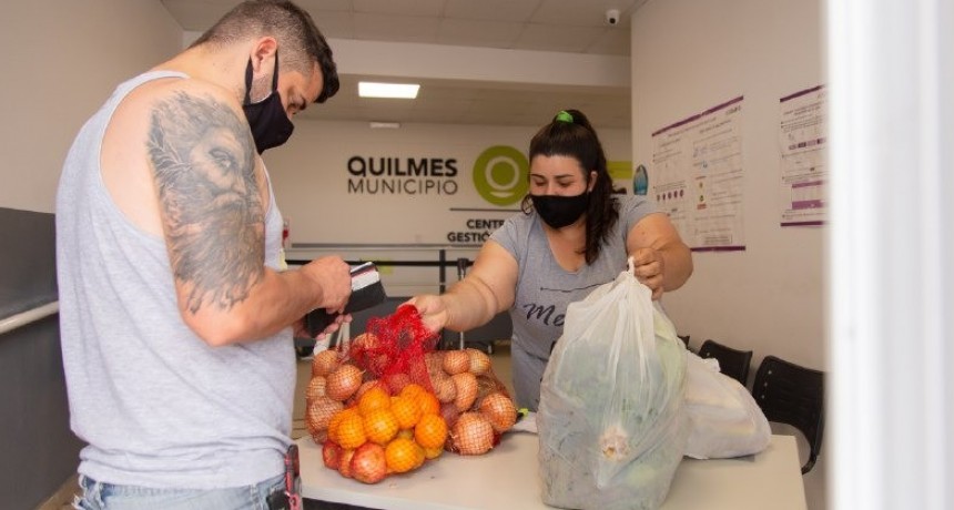 Quilmes: Se realizó la 8ª entrega de los Combos de productos alimenticios de “Comprá en Red”