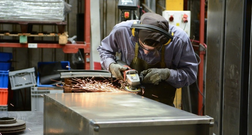 Escobar: M&aacute;s de 20 empresas locales fueron capacitadas en comercio exterior