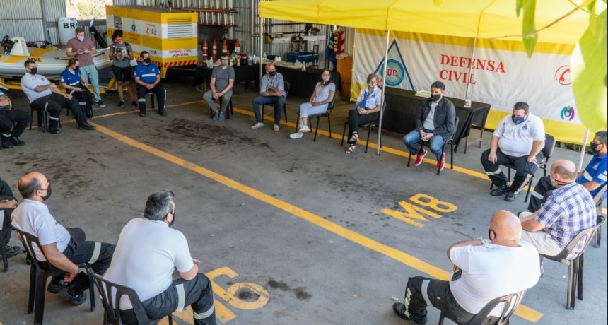 Vicente López reconoce a los trabajadores de defensa civil en su día  