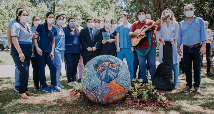 Misiones: Se realizó un homenaje al personal sanitario y de seguridad por su tarea en la lucha contra el COVID-19 