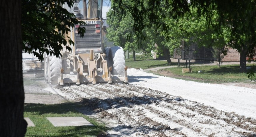 La Plata: Avanzan las mejoras de infraestructura en los barrios y encaran nuevas obras de asfalto en Gorina