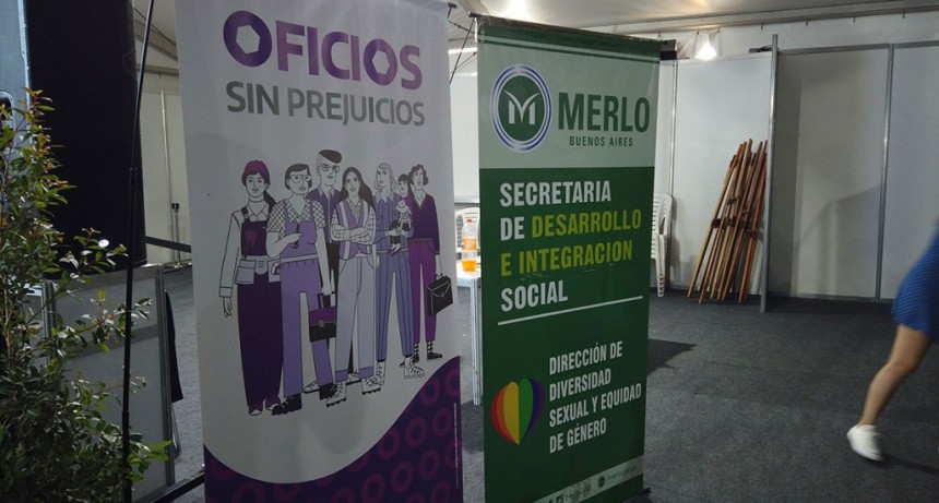 Merlo: Se presentó la muestra de fotografías itinerantes “Oficios sin prejuicios”  