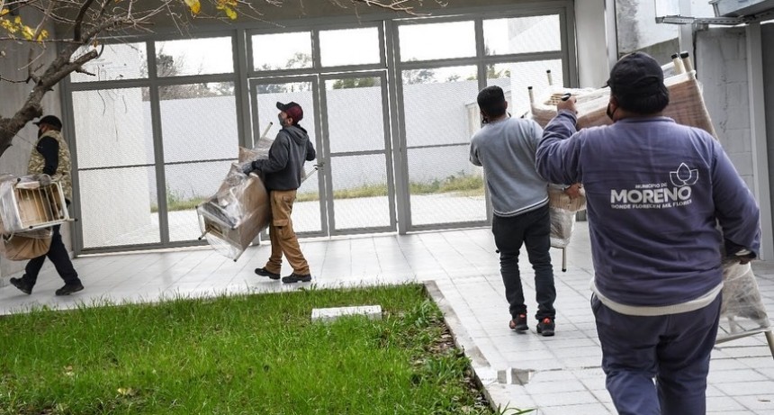 Moreno: El Municipio entregó mobiliario escolar para 79 Escuelas Públicas 