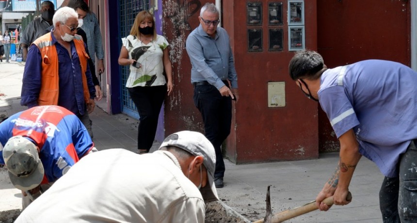 Tigre: El Municipio construye nuevas veredas en El Talar