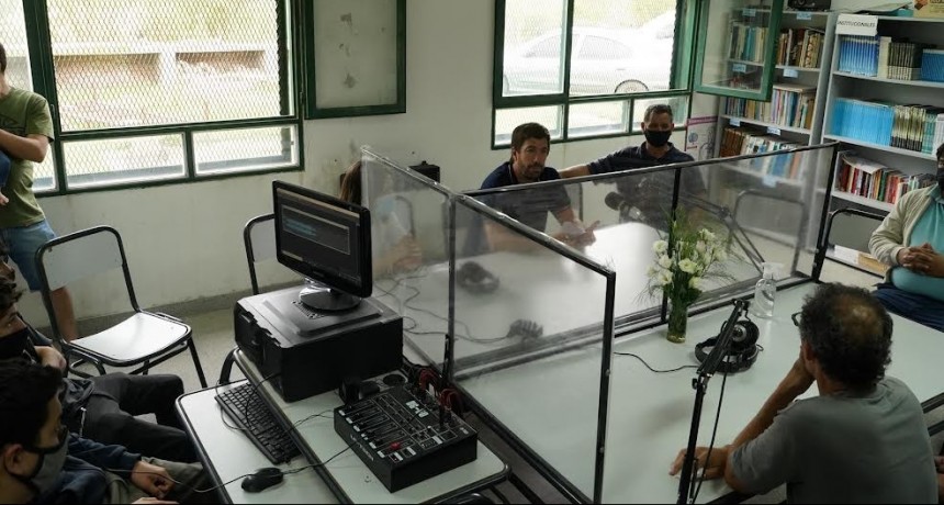 Mercedes: El CEPT 4 inauguró la primera radio escolar rural de la región