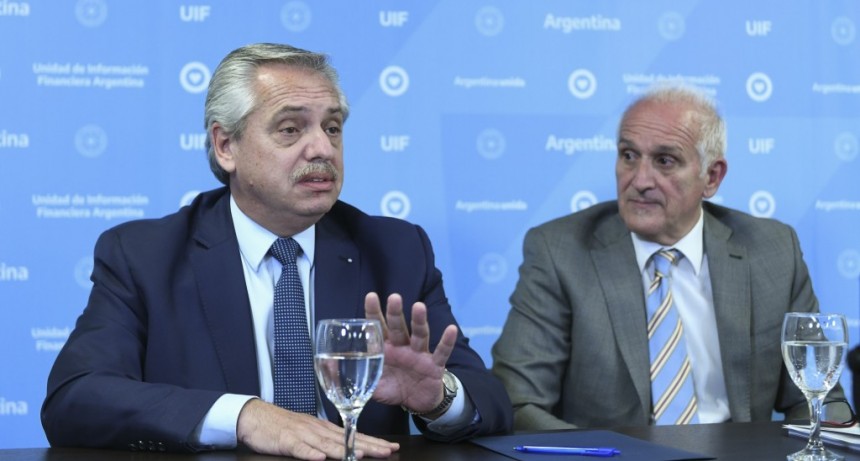 El Presidente participó del homenaje al jurista David Baigún en la sede de la UIF