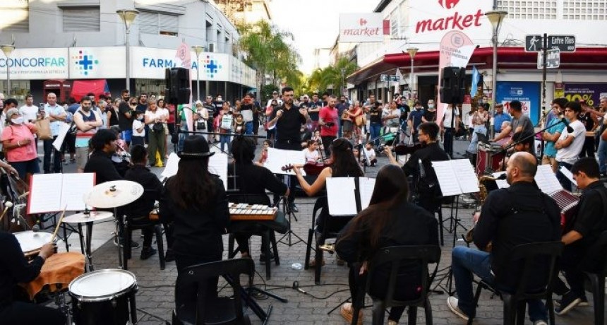 San Salvador (ER): La Orquesta Municipal brilló en tres presentaciones durante el fin de semana largo