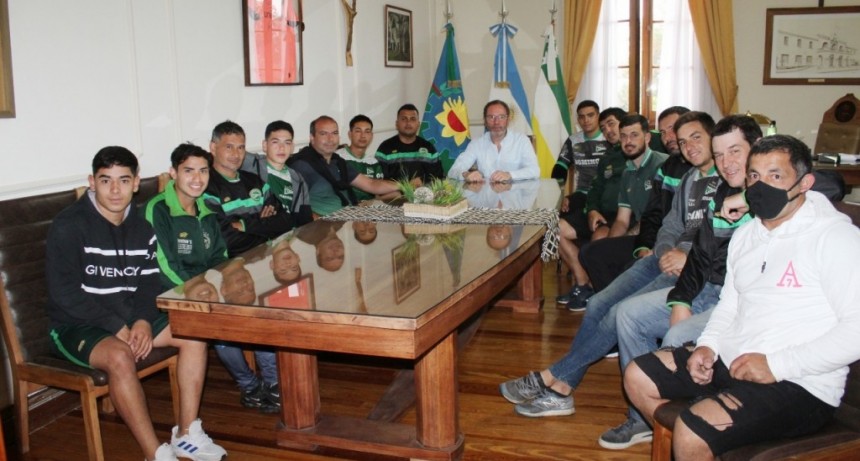Carlos Casares: El Intendente Torchio recibió a los flamantes campeones