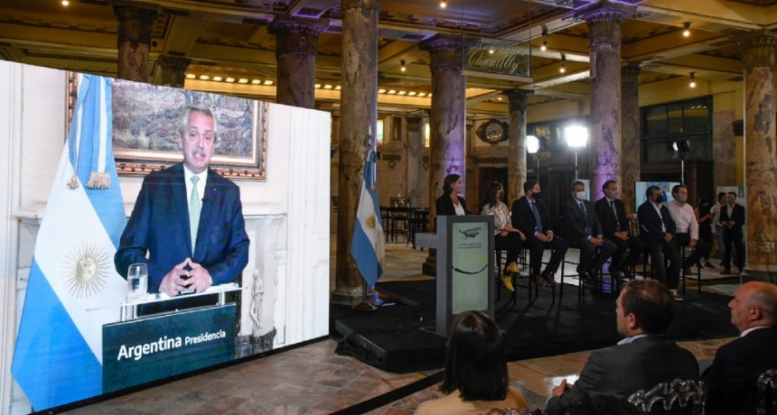 Alberto Fernández: “La industria de la construcción es un enorme motorizador de toda la actividad económica”