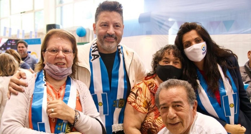 Merlo: Menéndez junto a PAMI lanzaron “Futbol para Todos” en los Centros de Jubilados 