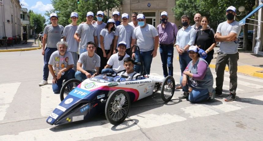 S. A. de Giles: El nuevo diseño del auto para el Desafío ECO se destacó ante el público  