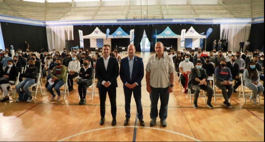 Pilar: Achával, Insaurralde y Berni presentaron el plan para duplicar la policía bonaerense 