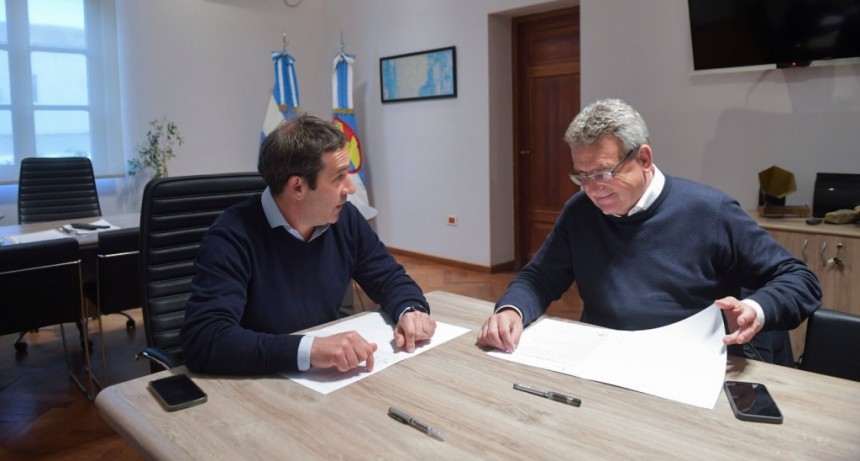 Rossi mantuvo una reunión de trabajo para impulsar la digitalización en Comodoro Rivadavia