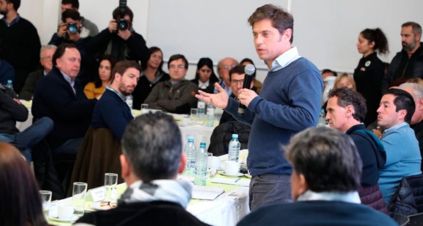 Kicillof se re&uacute;ne con intendentes bonaerenses del peronismo