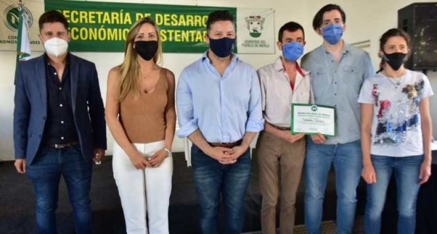 Merlo: Entregaron habilitaciones y reconocimientos a empresarios 