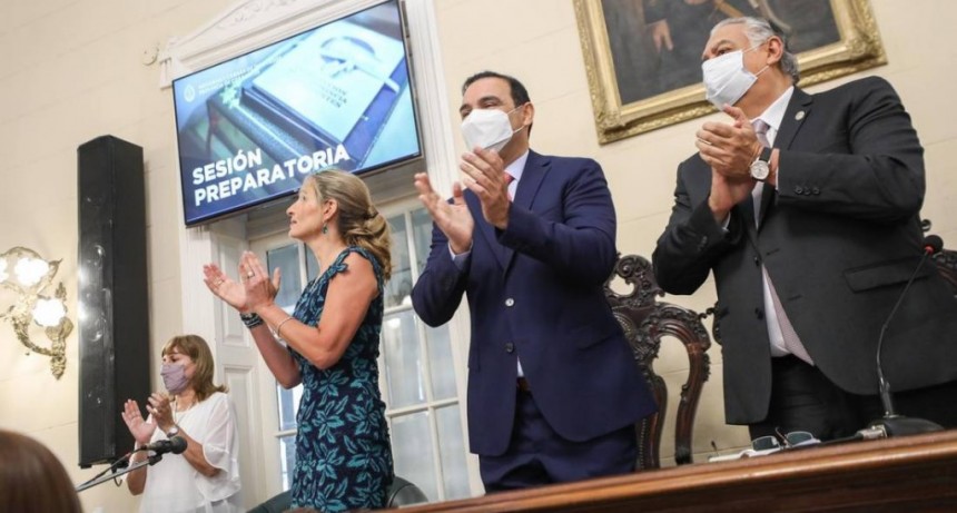 Corrientes: Vald&eacute;s particip&oacute; de la jura de los diputados provinciales electos