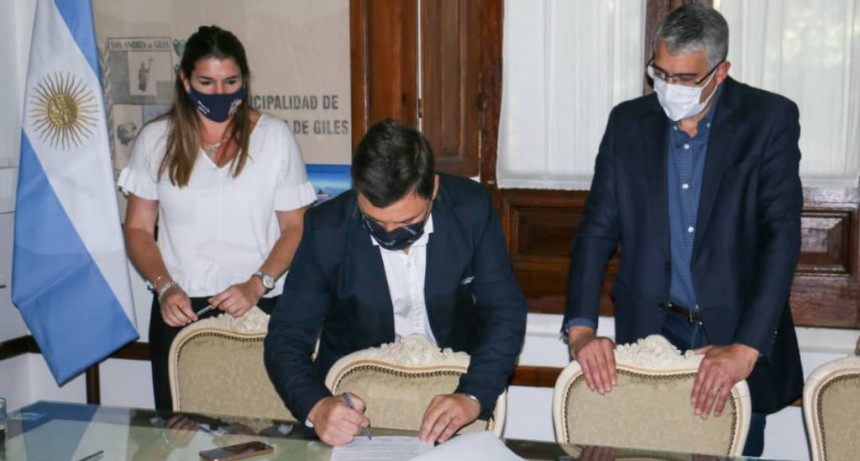 San Andrés de Giles: El diputado electo Carlos Puglelli puso en funciones al intendente interino Miguel Gesualdi