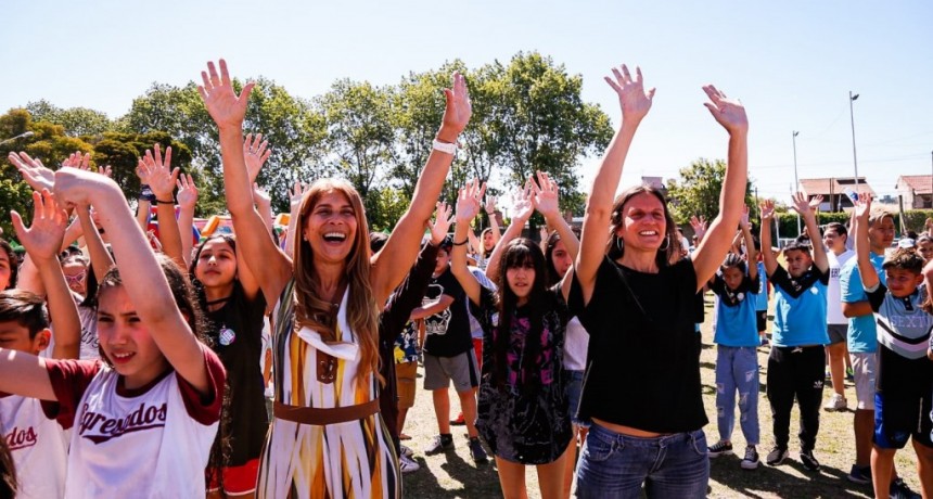 Avellaneda: Magdalena Sierra participó de la jornada recreativa con egresados de la primaria
