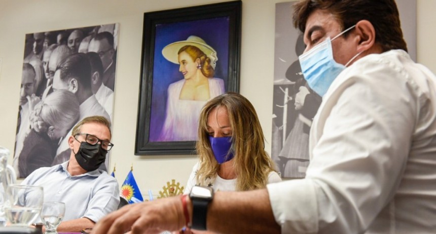 La Matanza: Espinoza y Galmarini anunciaron el avance en cloacas y red de agua potable en el distrito 