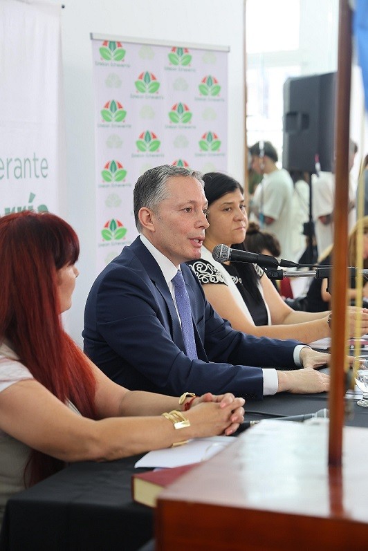 Esteban Echeverría: Gray acompañó la jura y asunción de concejales electos del distrito 