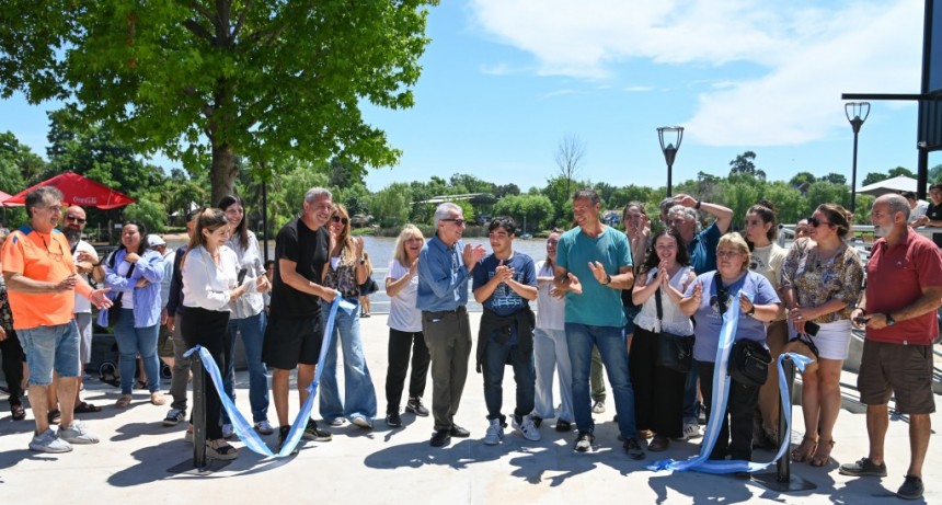 Tigre: Julio Zamora inauguró un nuevo mirador en el Puerto de Frutos