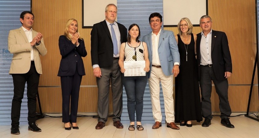 La Matanza: Espinoza y Perczyk entregaron diplomas a los primeros egresados del Centro Universitario de la Innovación y las Nuevas Tecnologías