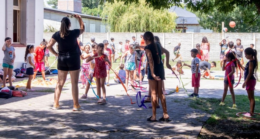Azul: Comenzó el programa Escuelas Abiertas en Verano