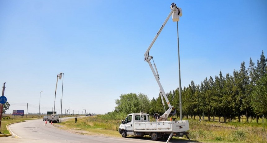 San Vicente: Se colocaron nuevas iluminarias LED en los accesos al distrito