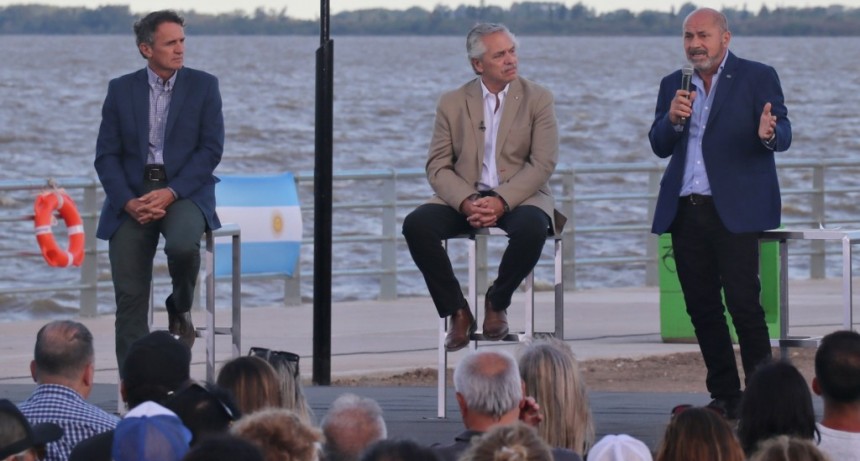 Ensenada: El Presidente inauguró el Paseo Costero de Punta Lara junto al intendente Secco 