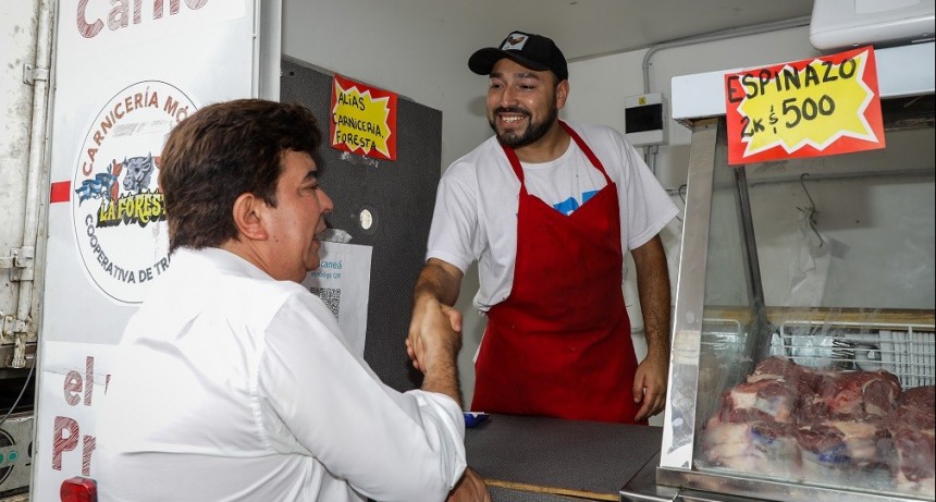 La Matanza: Fernando Espinoza dialogó con comerciantes, vecinas y vecinos del Mercado de Abaratamiento