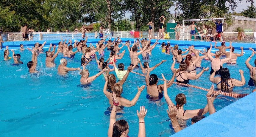 Azul: Se dictarán clases de ritmos latinos y aquagym durante el verano