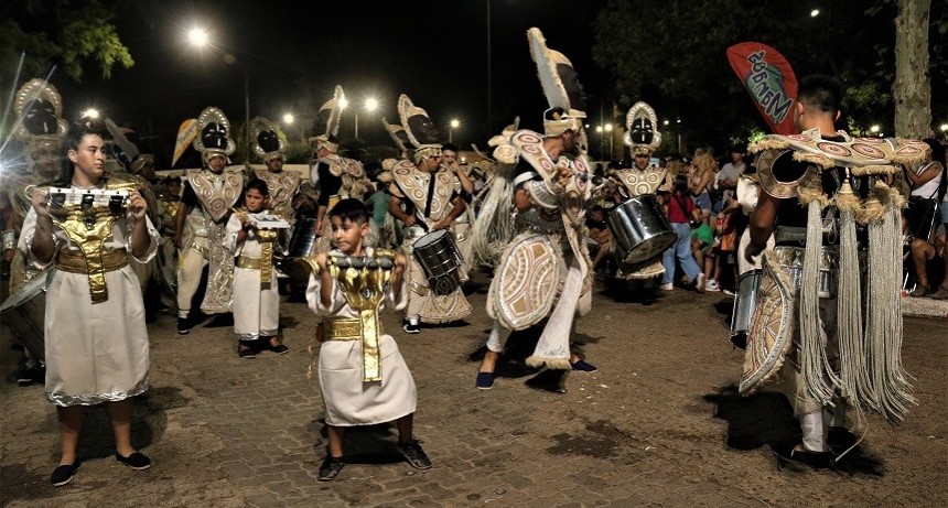Colón (ER): Los corsos volvieron a llenar las calles con una gran fiesta popular