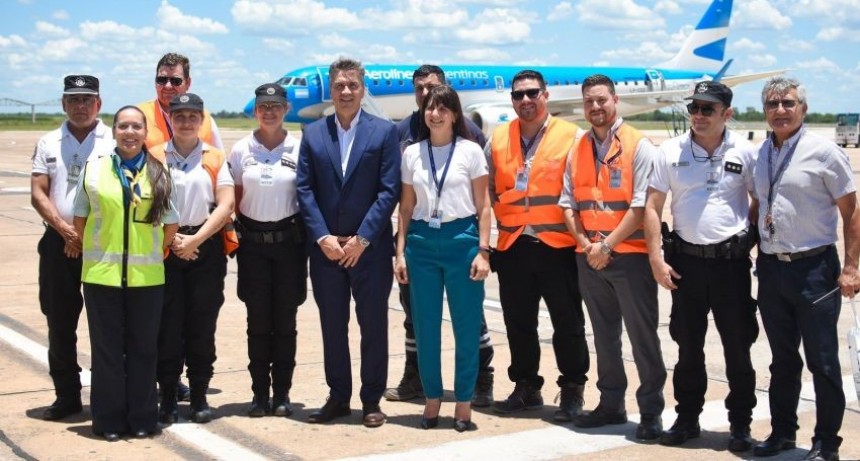 Chaco: Zdero inauguró el primer vuelo Resistencia – Puerto Iguazú  