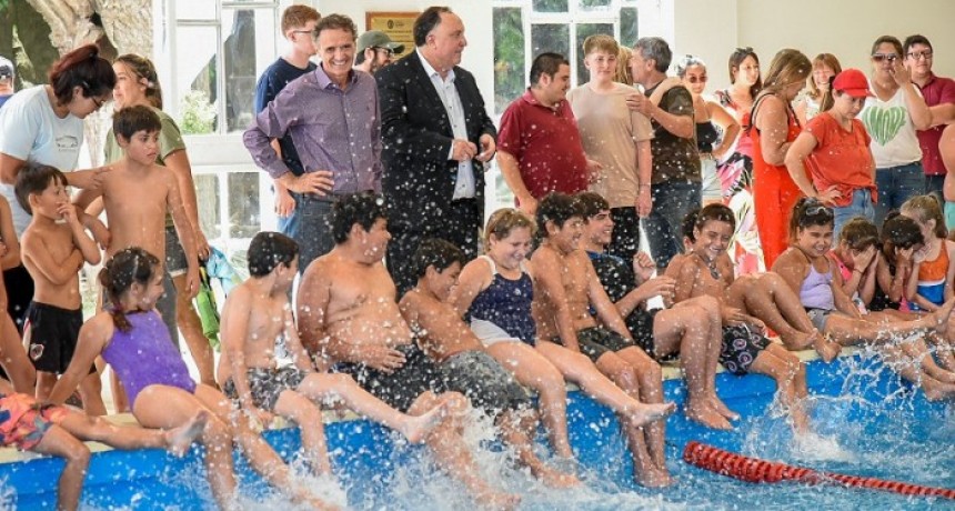 Gabriel Katopodis inauguró el natatorio municipal de General Las Heras