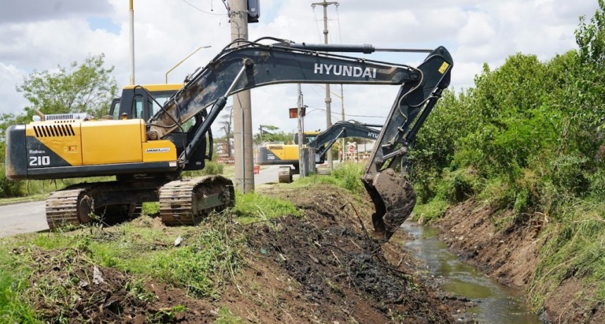 Mercedes: Avanzan con las obras hídricas en los canales de la ciudad 
