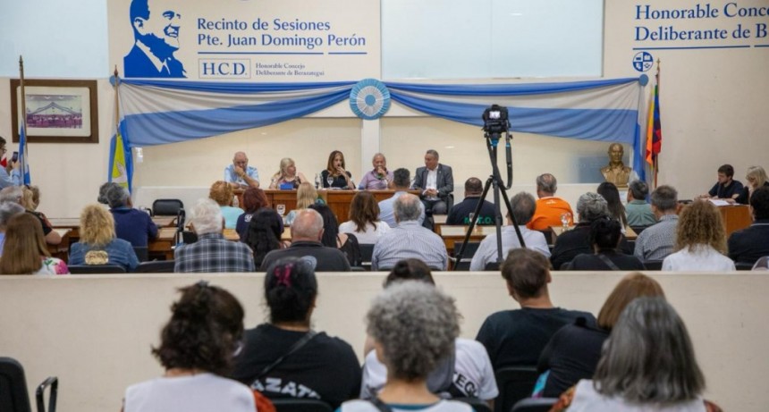 Berazategui: La Asamblea Multisectorial repudia y rechaza el DNU y la Ley Ómnibus de Javier Milei 
