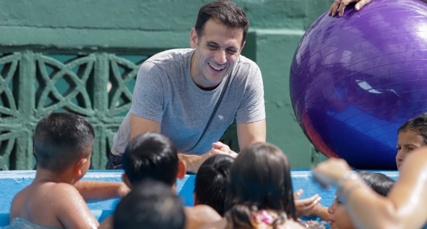 Lanús: Álvarez recorrió las sedes de la Colonia de Verano 2024