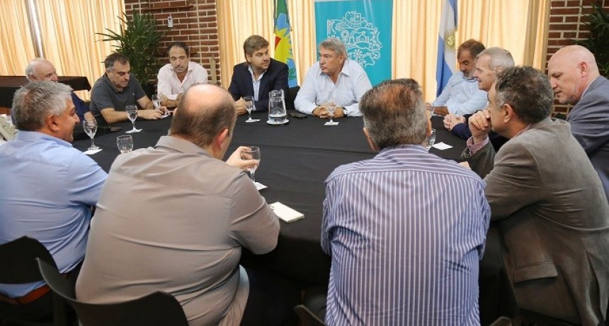D'Onofrio analizó con las cámaras de transporte el impacto del ajuste de Milei
