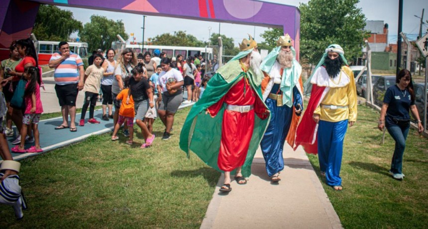 Quilmes: Más de 3 mil niños y niñas recibieron regalos de los Reyes Magos en Solano 