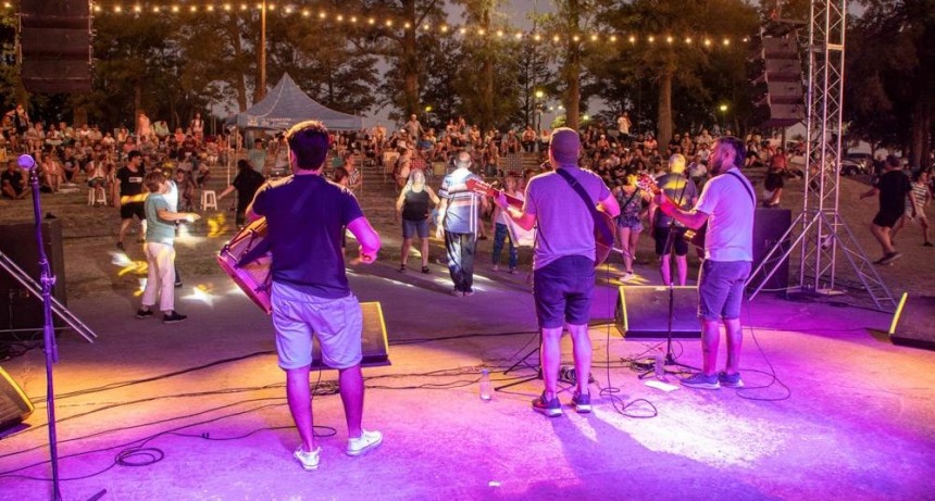 Junín: Cientos de vecinos y turistas disfrutaron de la edición 16 del Festival del Parque