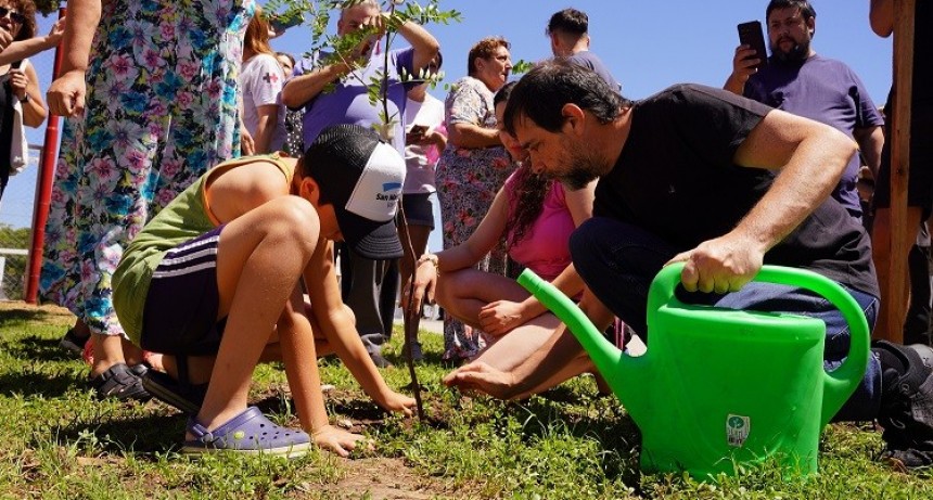 San Martín: Fernando Moreira inauguró la nueva Plaza de las Infancias en Villa Lynch