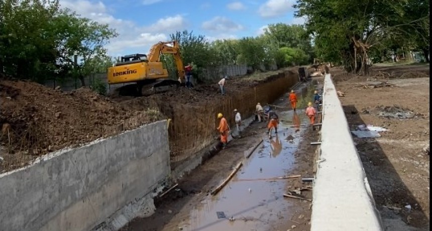 Merlo: Avanzan las obras hidráulicas en el distrito