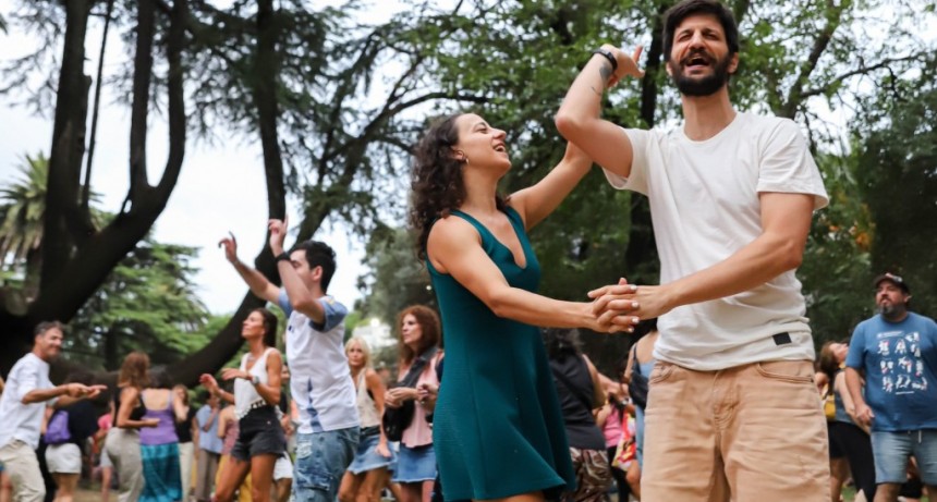 Vicente López: Una nueva edición de Bailar al Atardecer llega a la ciudad
