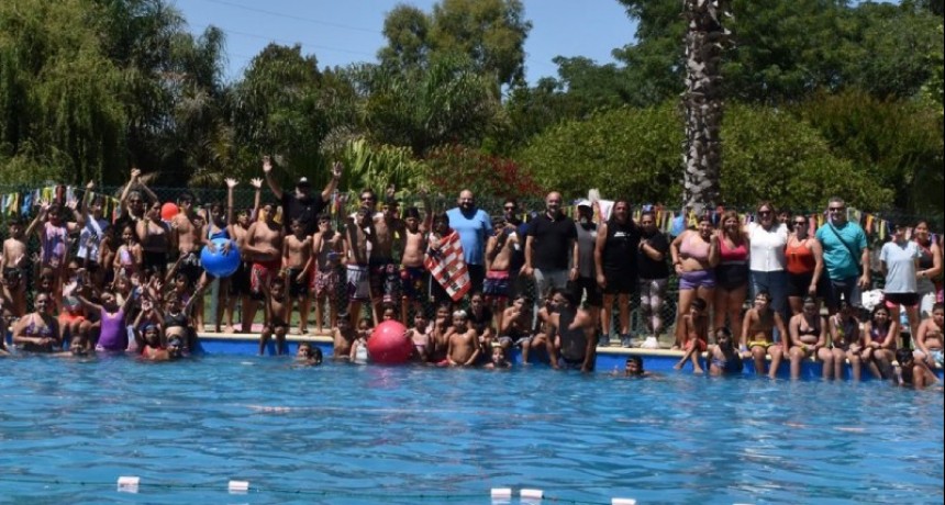 Berisso: Chicos de la ciudad disfrutan del programa “Del barrio a la Pileta”