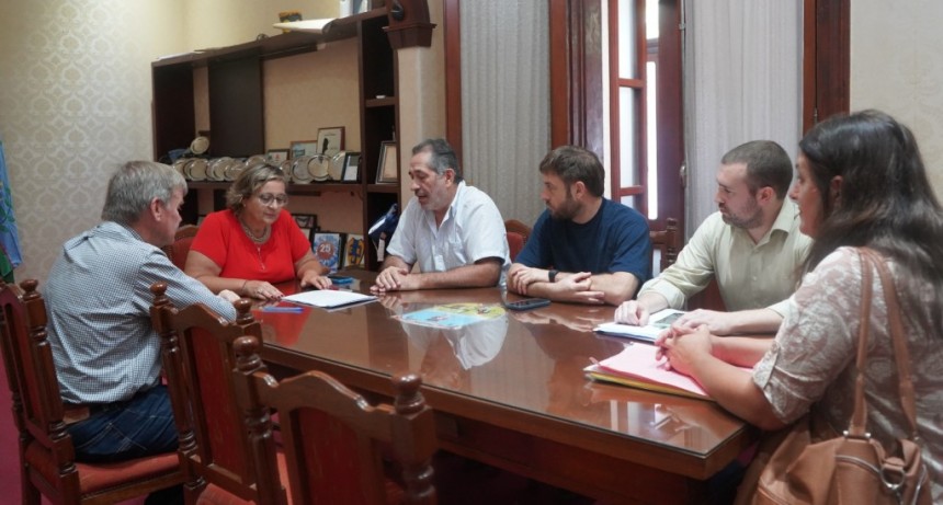 Mercedes: El Municipio firma el primer convenio de alumbrado público con Cooperativa de Franklin
