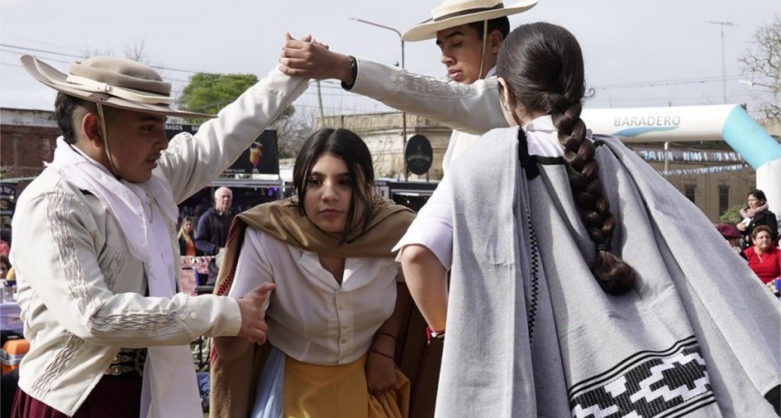 Baradero: Se viene la última edición de Mercado Raíz con propuestas ambientales y un ciclo de danzas folklóricas