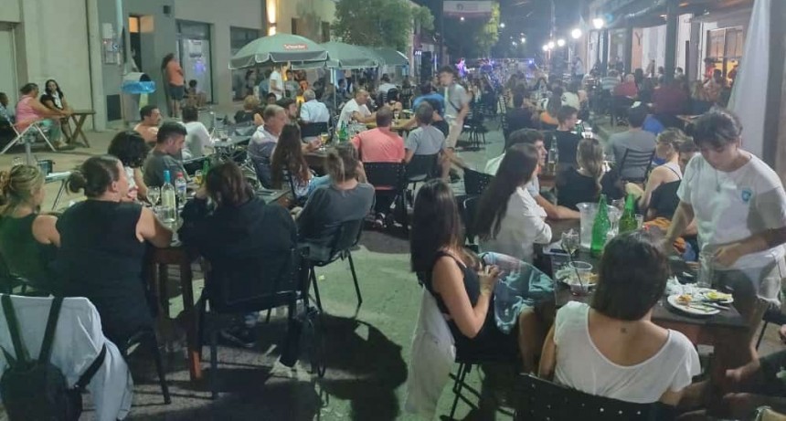 Suipacha: Sigue el éxito de la peatonal de verano 