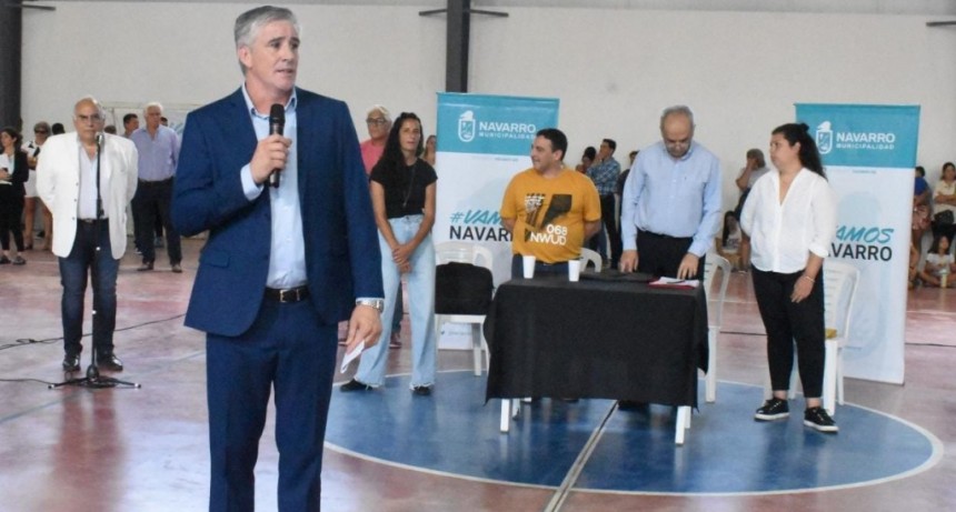 Navarro: Facundo Diz encabezó el primer sorteo público de vivienda del distrito 