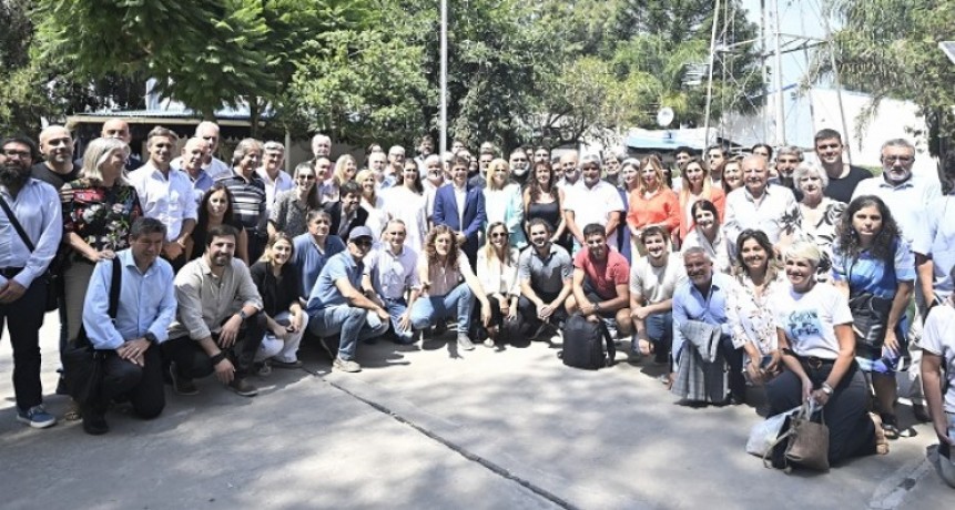 Kicillof participó de una reunión multisectorial en La Plata