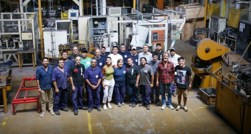 Quilmes: Mayra Mendoza recorrió la cooperativa 1° de Agosto 